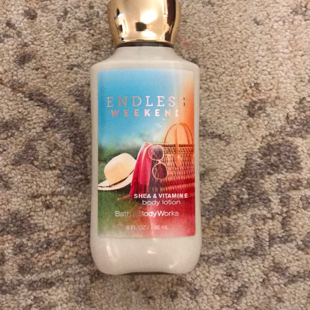 Bath and body works endless weekend lotion